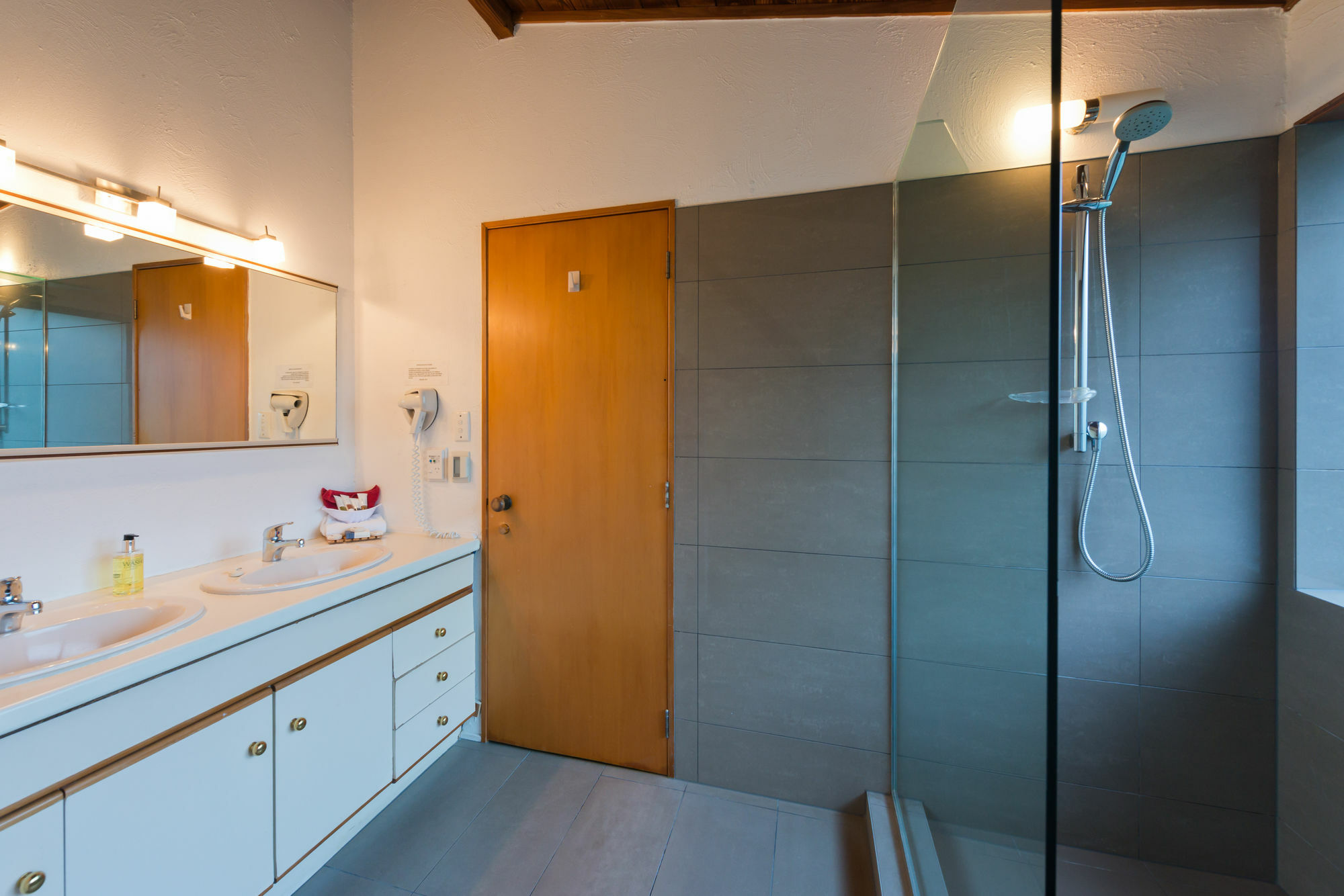 Swiss Chalet Lodge Motel Paihia Zewnętrze zdjęcie